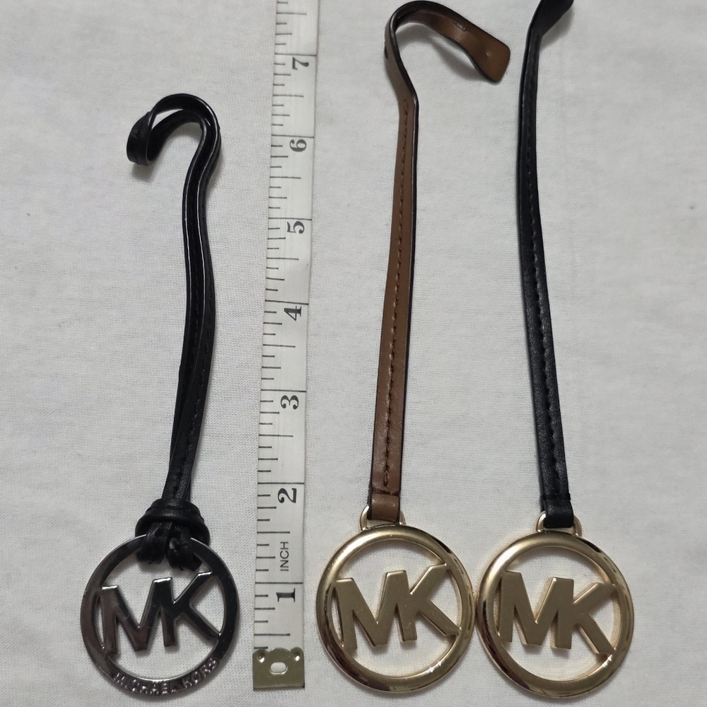 Michael Kors Medium Logo Hangtag - Picture 2 of 4